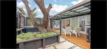 Beachy Bach - With Brand New Spa Pool! - Foxton Beach