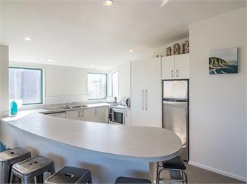 Beachfront Getaway (Bachcare) - Waikanae Beach