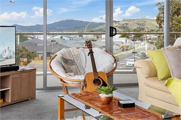 Sunrise, Seaviews and BBQs (Bachcare) - Papamoa