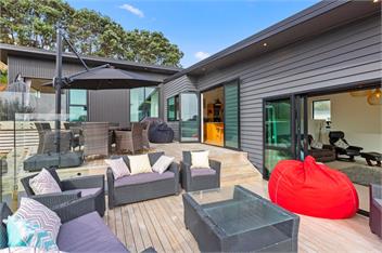 R and R at Robertson (Bachcare) - Raglan
