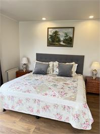 Hilltop farm house- Perfect for groups and Gatherings - Auckland 