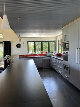 Large family home overlooking the Tasman Sea. - Greymouth