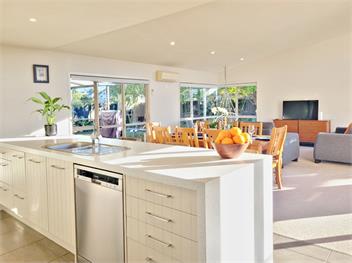 Hosts on the Coast Sunny Serenity on Heritage - Whitianga