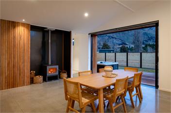 Luxury Fern Burn Retreat, Wanaka - Wanaka