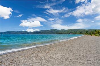 Angela Close to the Lake - Kinloch - Taupo