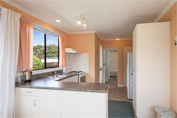 Coastal Drift (Bachcare) - Waikanae