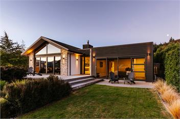 The Clearview House | Lake Views | Spa Pool | Sleeps 9 - WANAKA