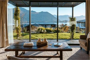 Te Moana | Lake Views | Sleeps 7 - Wanaka