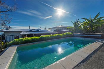 Moana Escape - Tasman Bay Views, Pool, Spa & Sauna - 