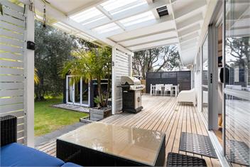 Slice of Paradise (Bachcare) - 