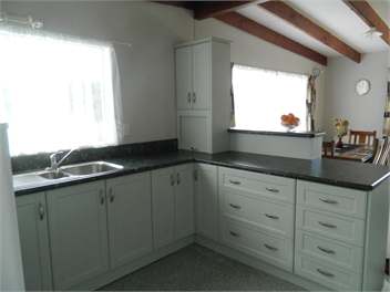 Anglem House & Car - Stewart Island