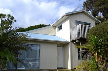 Hibiscus Beach House - Great Barrier Island