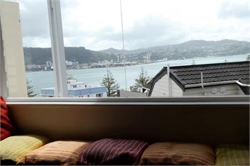 OB Retreat - 6 bedrooms, Ideal for families, friends & work groups. Private & quiet. - Wellington