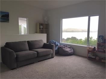 Luxury, Large, Modern Beach Home - Whangarei