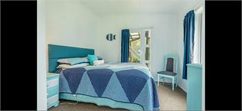 Beachy Bach - With Brand New Spa Pool! - Foxton Beach