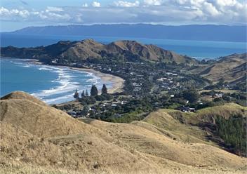 blackhouse at Wainui Beach - Gisborne