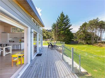 Beachfront Escape (Bachcare) - Snells Beach