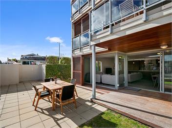 Roberts Retreat (Bachcare) - Taupo Central
