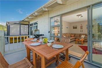 Sea Views Apartment (Bachcare) - Onemana