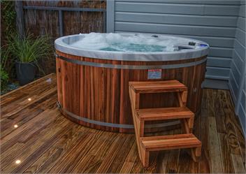 Ruapehu's lavish OLD POST OFFICE 1-4 Bdr West-Wing Apartment with Sauna & SpaPool - Ruapehu District