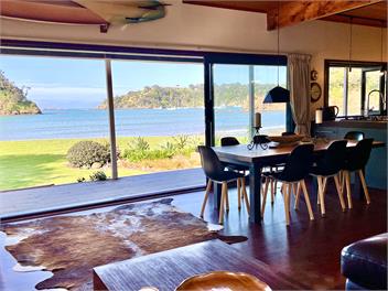 STUNNING BEACH FRONT at Tutukaka - Tutukaka