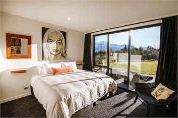 Mt Roy Terrace - Spa Pool - Extensive Artwork Collection - Wanaka