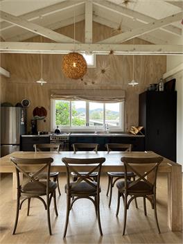 Medlands Surf Cabin - Great Barrier Island