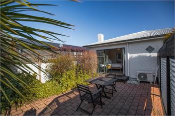 Townside Treat (Bachcare) - Wanaka