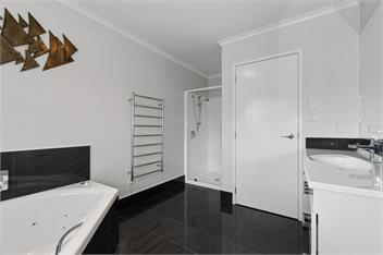 Shores Getaway (Bachcare) - One Tree Point