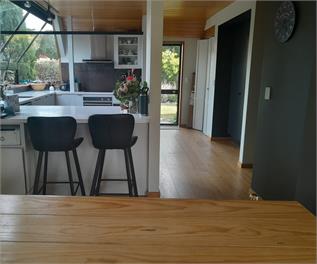 Spacious Sunny Retreat - Queenstown