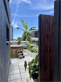 Sully’s Beach House. Spa, sauna, mini gym: 45 seconds to beach. Sleeps 7 - Mt Maunganui