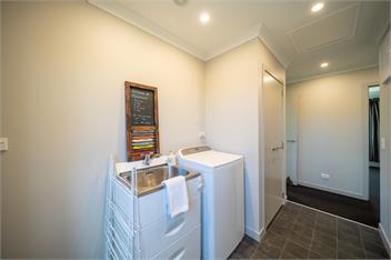 Mountainview Escape (Bachcare) - Te Anau