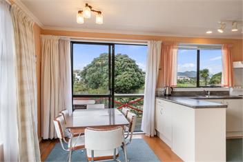 Coastal Drift (Bachcare) - Waikanae