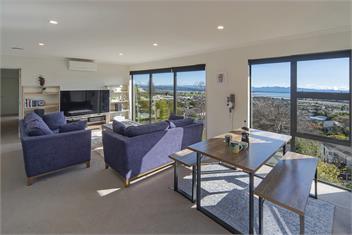Blue Water Views - Tahunanui