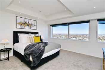 Pacific Horizon • Luxury Sky Suite • 19th Floor - Bookahome - Chirstchurch