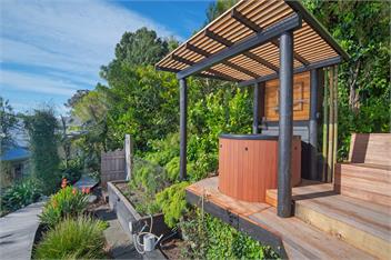 Bangalow Bach - Nelson