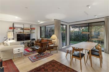 Stylish Townhouse - Auckland