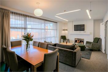 Panoramic Escape | 2BR 2BA Apt with Balcony - Queenstown