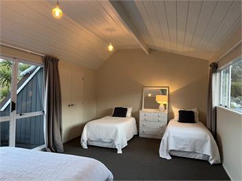 Lake View - Stunning Property overlooking Lake Okareka!! - Rotorua