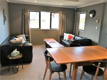 14 Cheeseman Terrace - Castle HIll Village