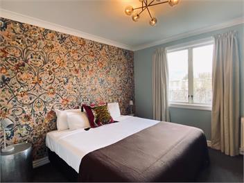 Four Bedroom Apartment - Queenstown