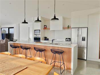 Lake House (Bachcare) - Te Anau