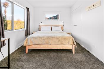 The Modern Retreat - Albert Town