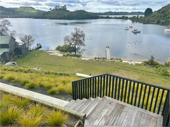 Lakefront Luxury (Bachcare) - Rotorua