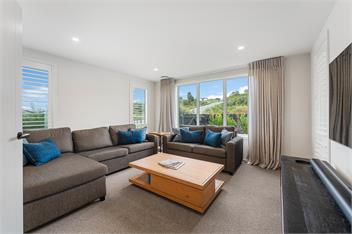 Oasis on Okaia - Kinloch - Kinloch