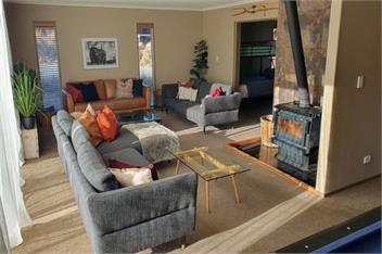 Spacious Home With Great Views - Selwyn