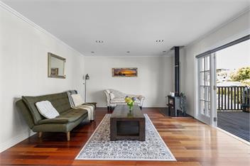 Heritage Charm (Bachcare) - New Plymouth