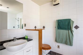 Lakefront Retreat - Wanaka