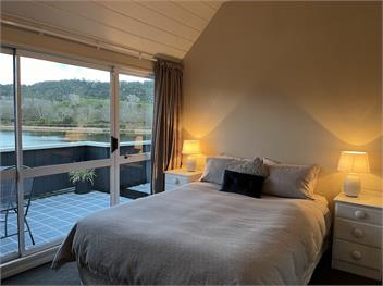 Lake View - Stunning Property overlooking Lake Okareka!! - Rotorua
