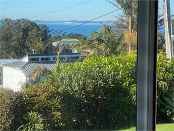 5 Min Walk to Beaches, Cafes &Village -Sea Views !    - 